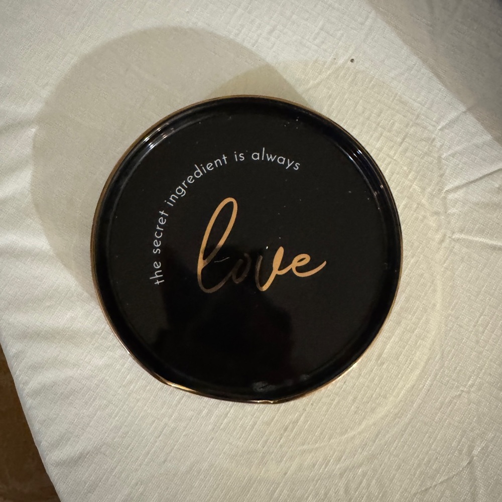 Unknown Brand Black and Gold spoon rest